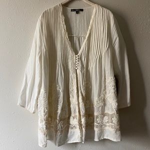 Love Stitch White Pleated Lace Button Cover Up L